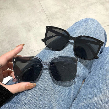 Glimmer Glasses